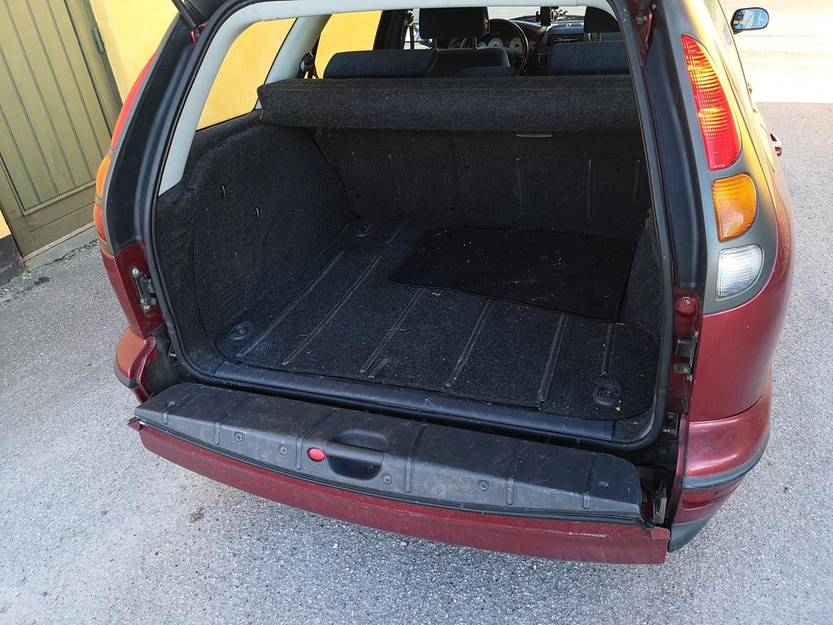 Fiat Marea Weekend HLX (Type 185) billede 17