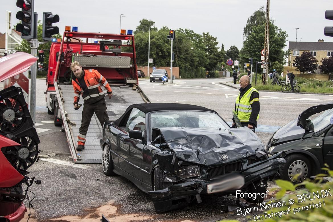 BMW 318 i cabriolet (TOTALSKADET) billede 6