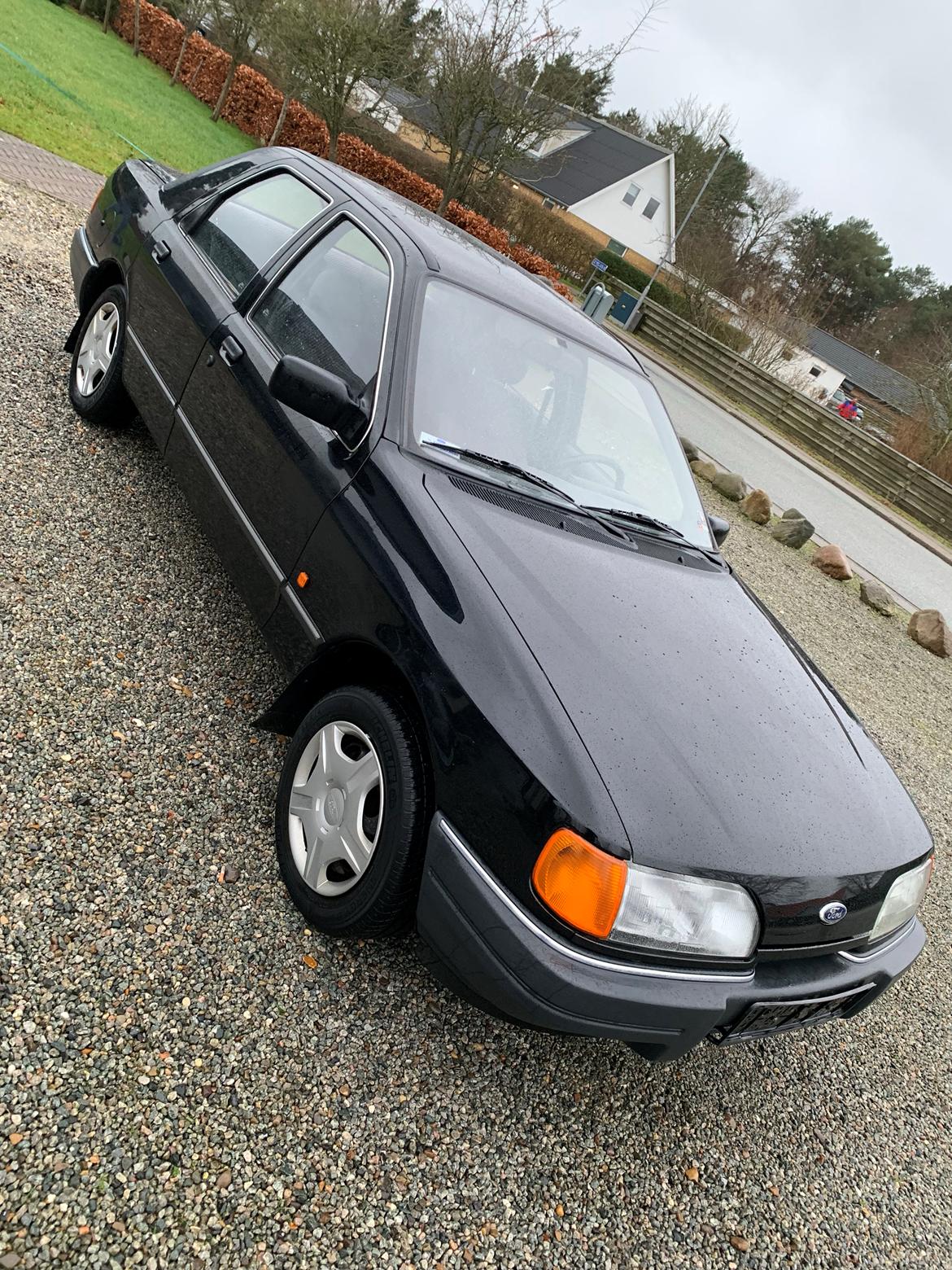Ford Sierra 1,6 cl tidligere bil billede 2