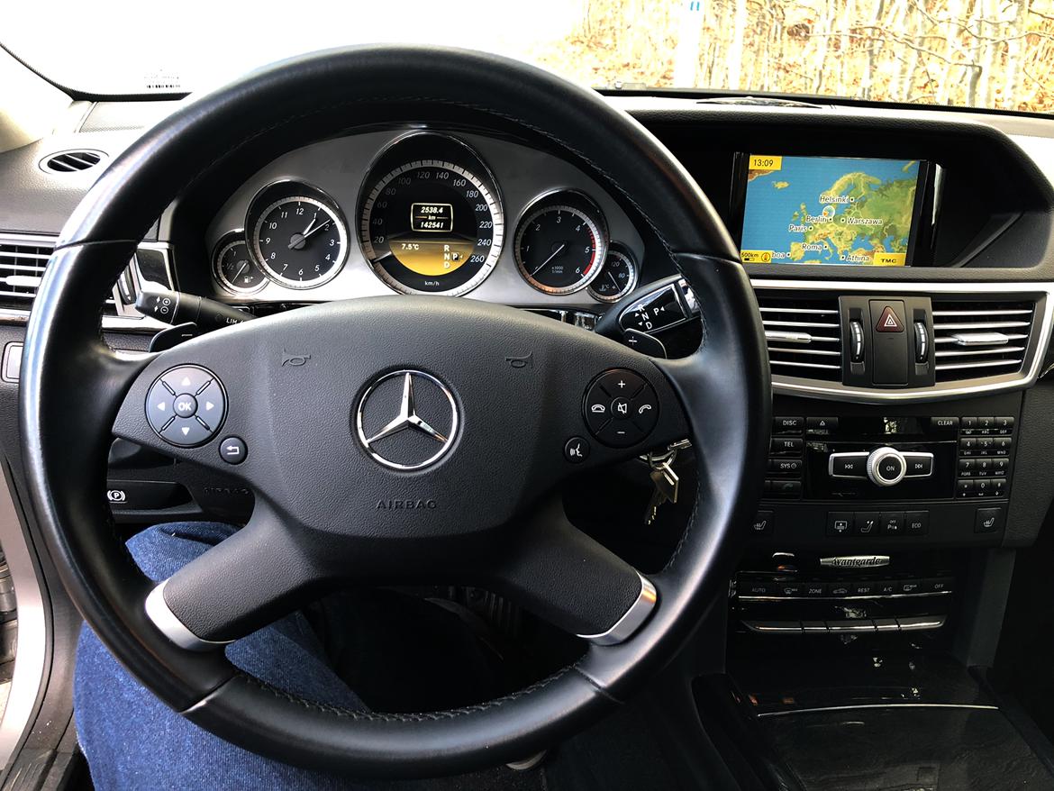 Mercedes Benz - E250 billede 6