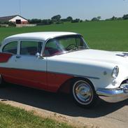 Oldsmobile Rocket Super 88 - 2 door