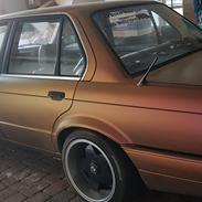BMW E30
