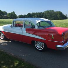 Oldsmobile Rocket Super 88 - 2 door