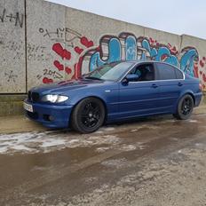 BMW E46 325i