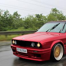 BMW E30
