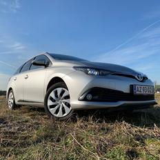 Toyota Auris   SOLGT
