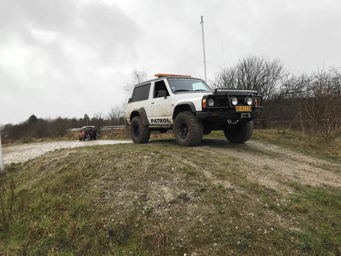 Nissan Patrol y60 billede 19