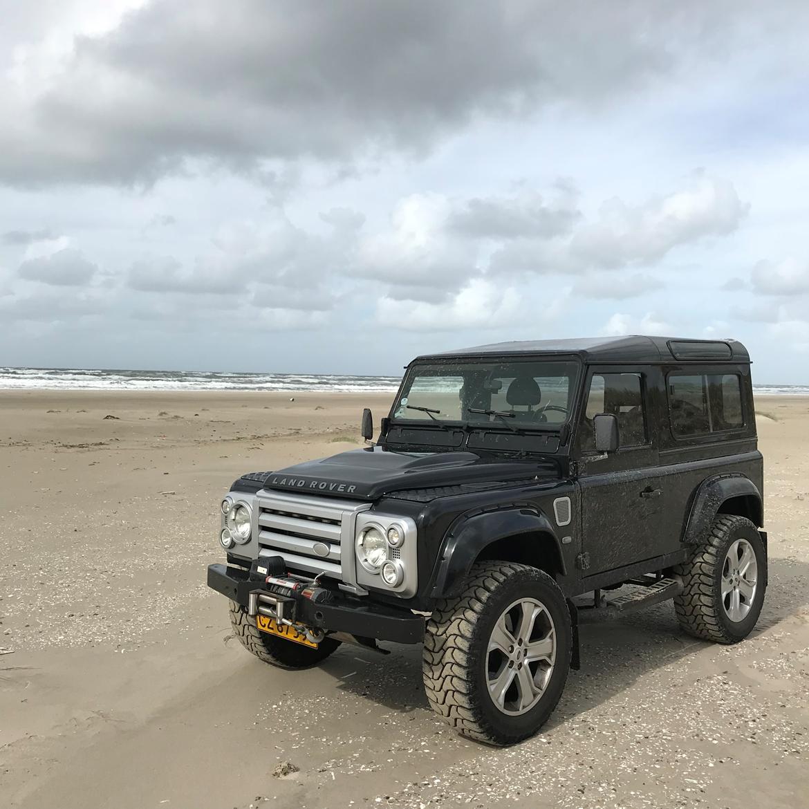 Land Rover Defender TD5 - Her kan i se den med den sølv forende. billede 9