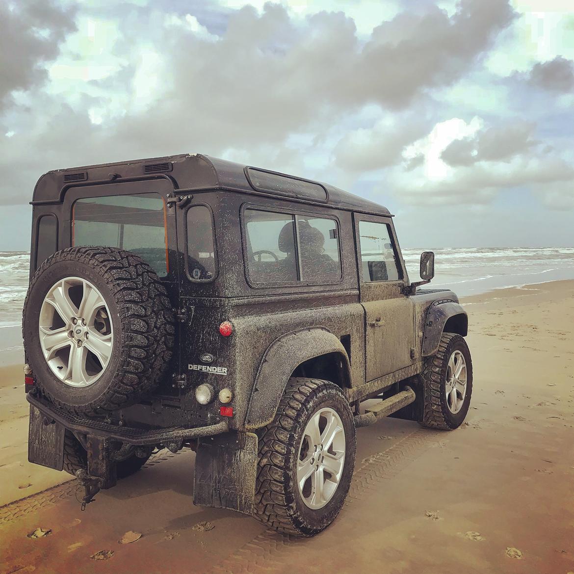 Land Rover Defender TD5 - På tur ved Henne strand. Jeg brugte minimum 3 timer efterfølgende på at skylle bilen OVERALT for at få sand og salt væk. billede 14