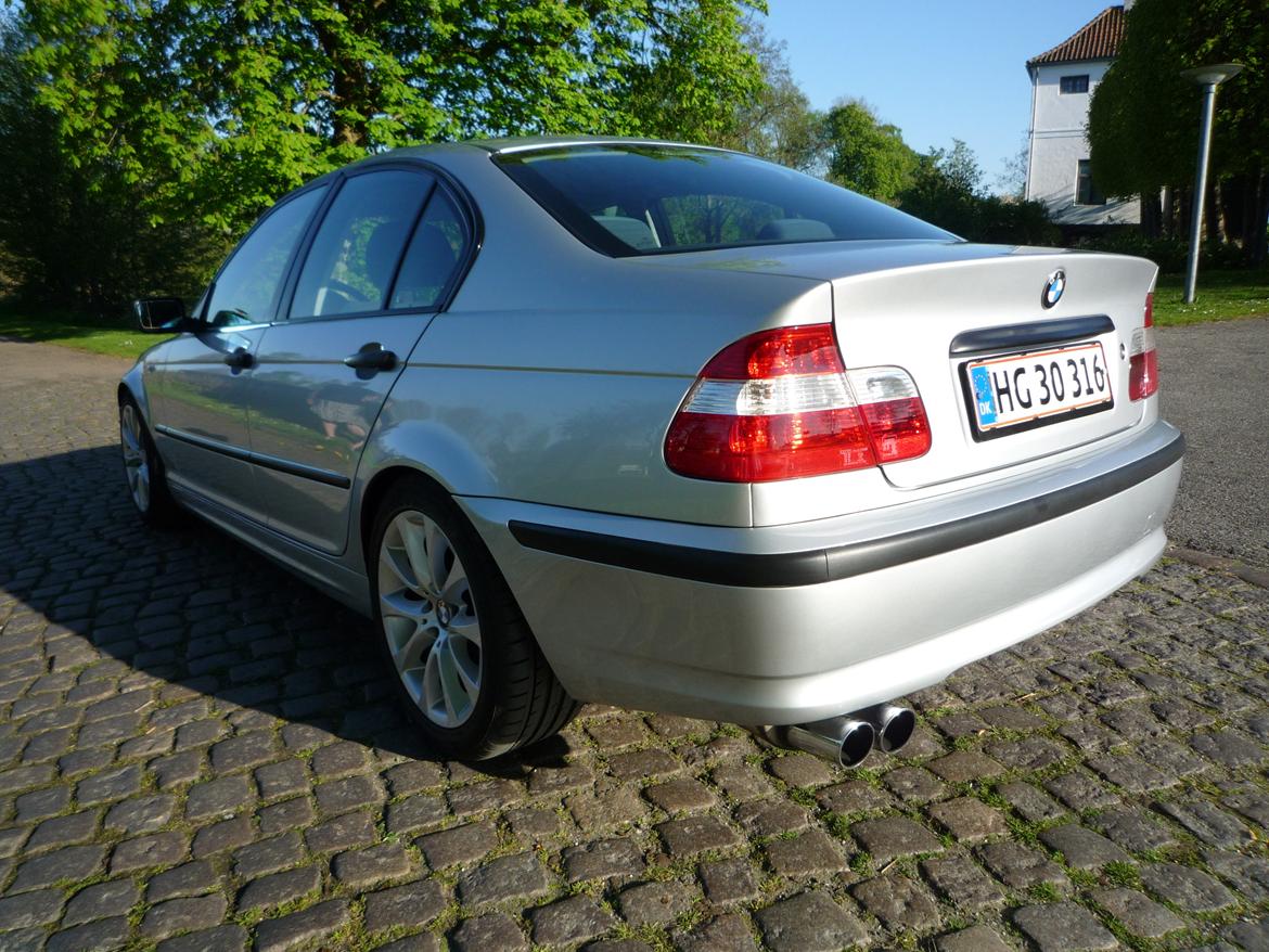 BMW 318i sedan. SOLGT. billede 7