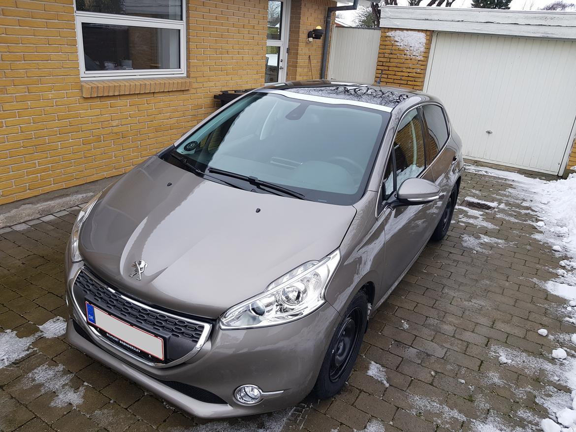 Peugeot 208 Allure Sky 1,2 VTI *SOLGT* billede 2