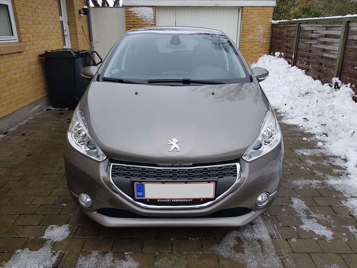 Peugeot 208 Allure Sky 1,2 VTI *SOLGT* billede 3