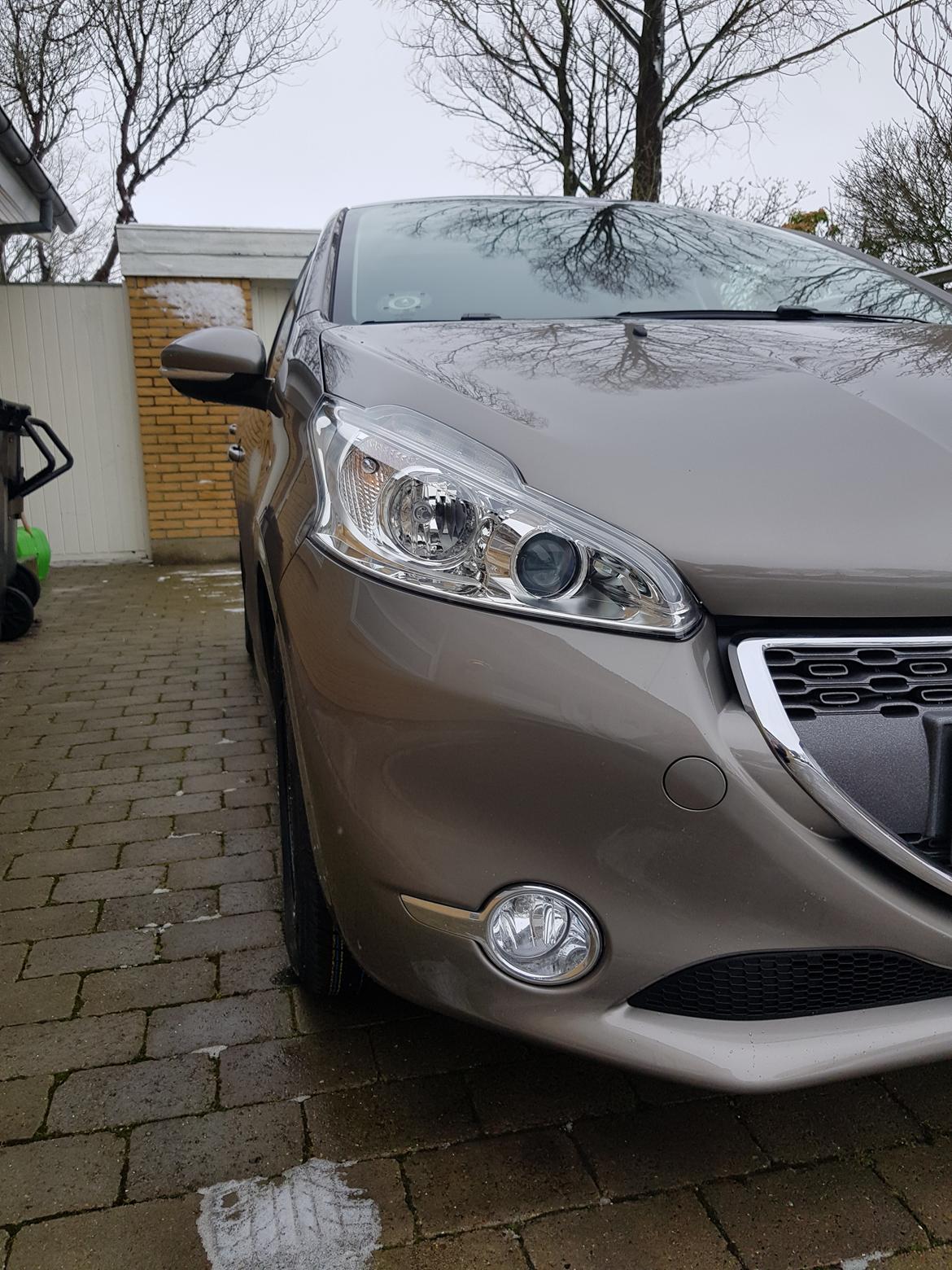 Peugeot 208 Allure Sky 1,2 VTI *SOLGT* billede 9