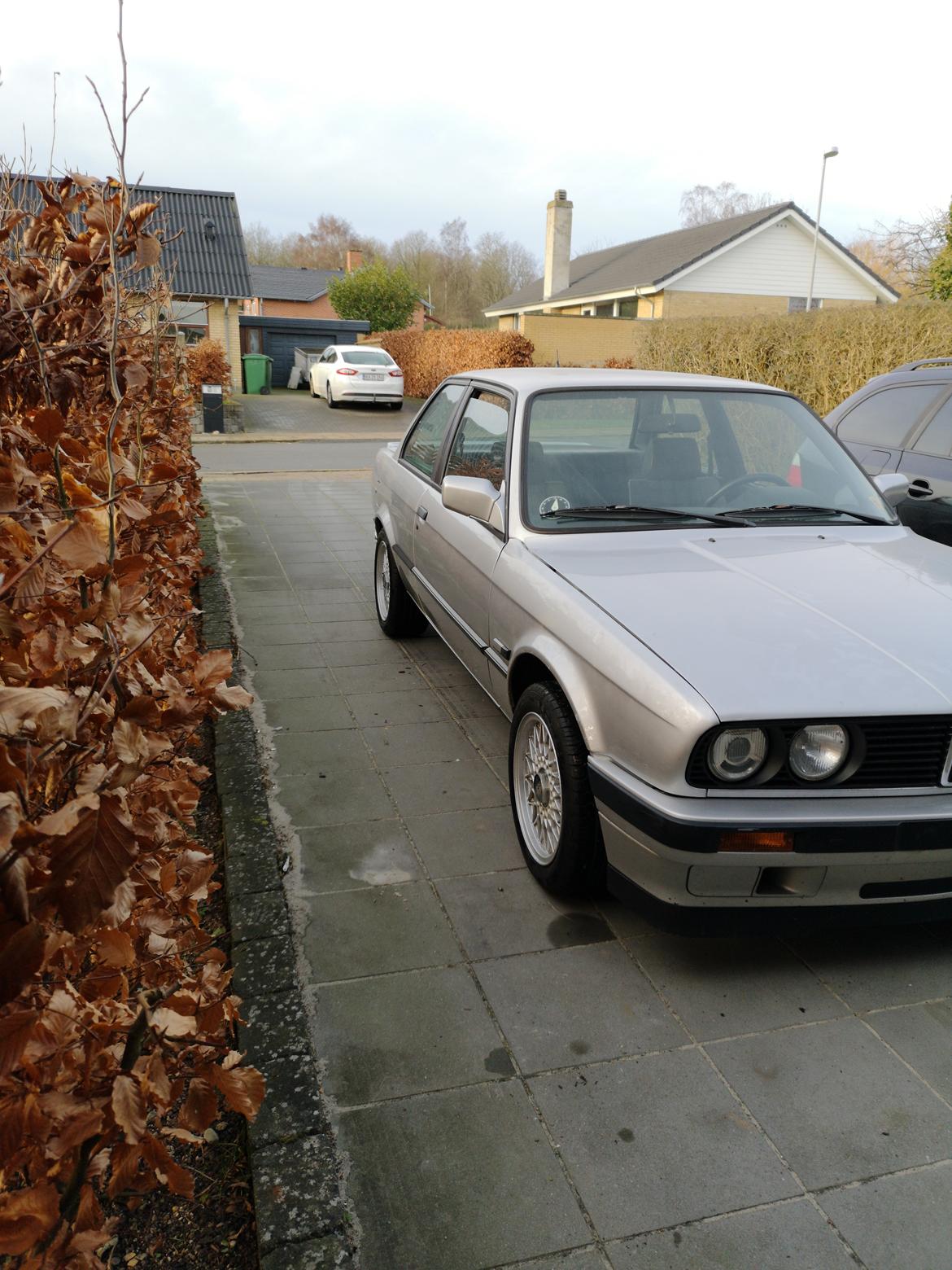 BMW E30 318iS billede 3