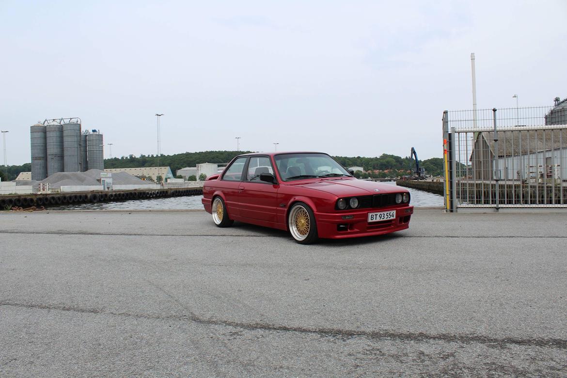 BMW E30 billede 3