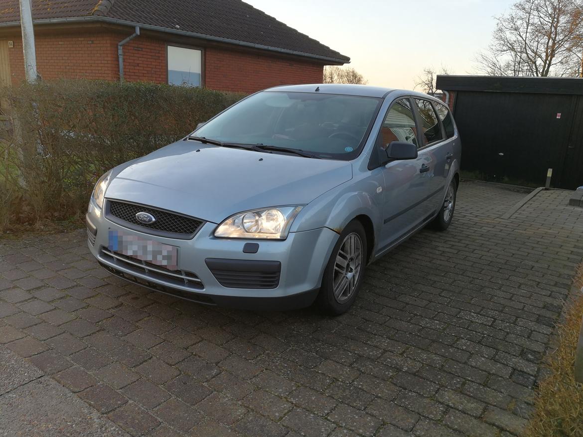 Ford Focus II Turnier 1,6 TDCI - "Familie vognen" - Sådan så bilen ud forfra, næsten lige da jeg havde købt den. billede 20