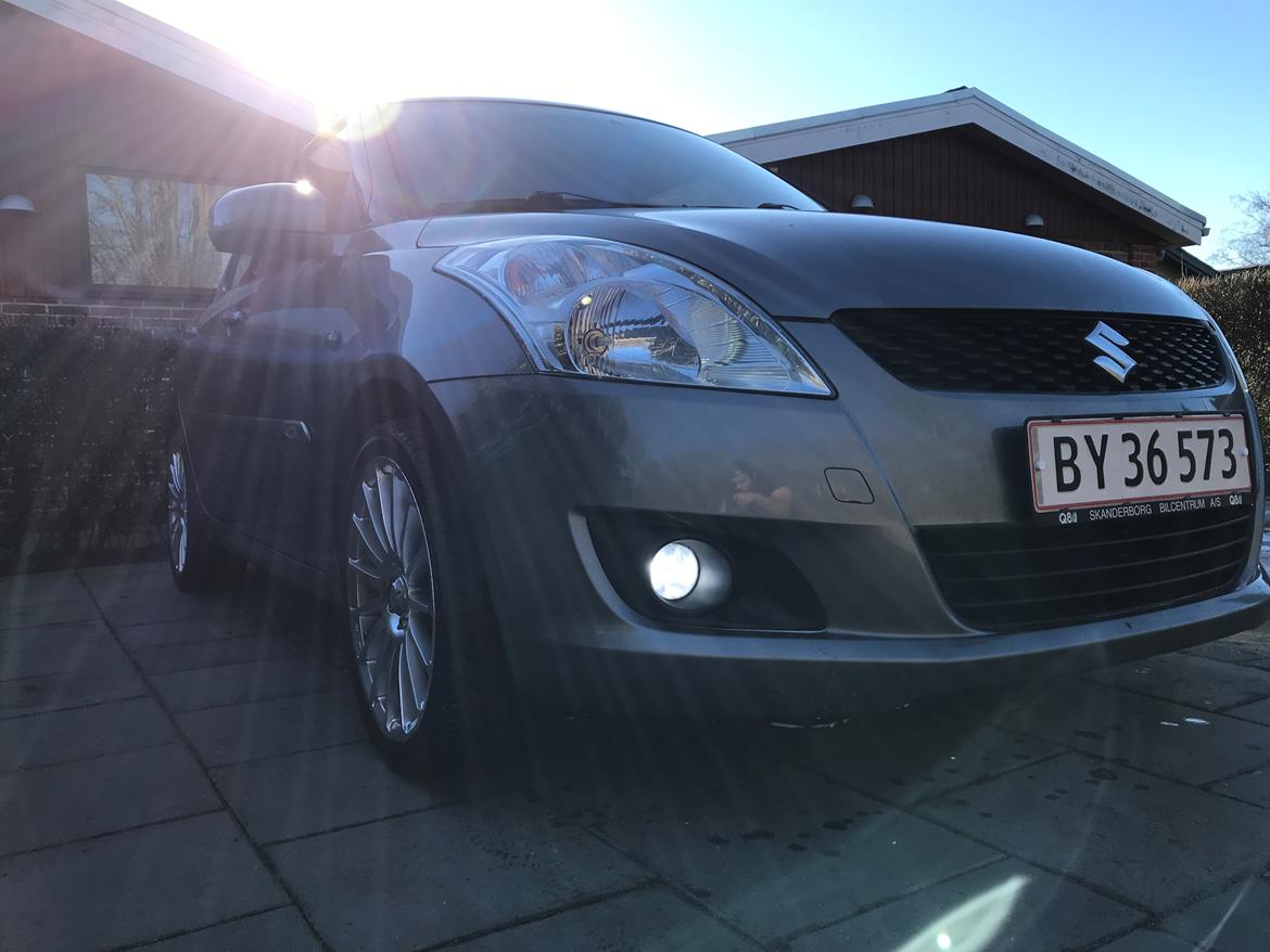Suzuki Swift 1.2 GL ECO+ A/C 5d - Nyvasket og med nye sommerfælge billede 10
