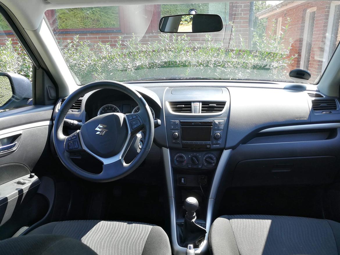Suzuki Swift 1.2 GL ECO+ A/C 5d - Der skal en radio med Apple Carplay i den billede 11