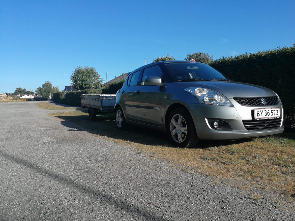 Suzuki Swift 1.2 GL ECO+ A/C 5d - Min trailer efter Swiften billede 15
