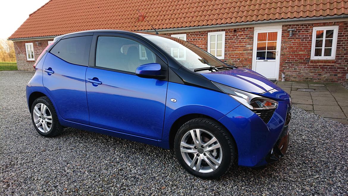 Toyota Aygo X-Clusiv Limited *solgt* billede 2