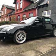 BMW E60 525xi