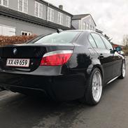 BMW E60 525xi