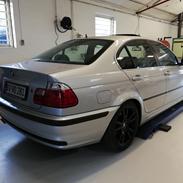 BMW 323i 2.5