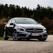 Mercedes Benz A45 AMG