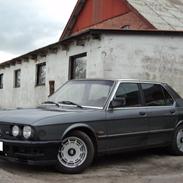 BMW E28 525eA