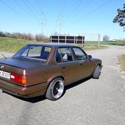 BMW E30