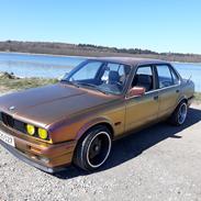BMW E30