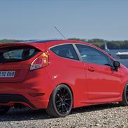 Ford Fiesta (Red Edition)