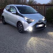 Toyota Aygo X-plore Sliverline