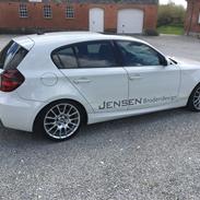 BMW 130i E87