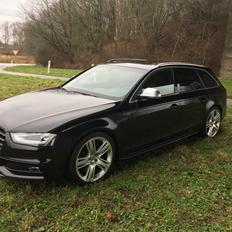 Audi S4 b8