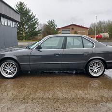 BMW E34 520i