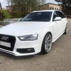 Audi A4 2,0 TDI S-Line