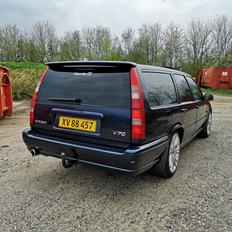 Volvo V70 T R-Design