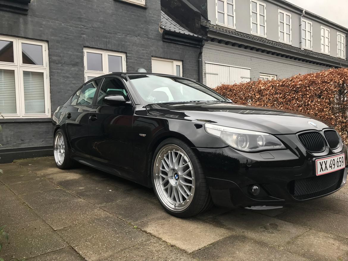 BMW E60 525xi billede 1