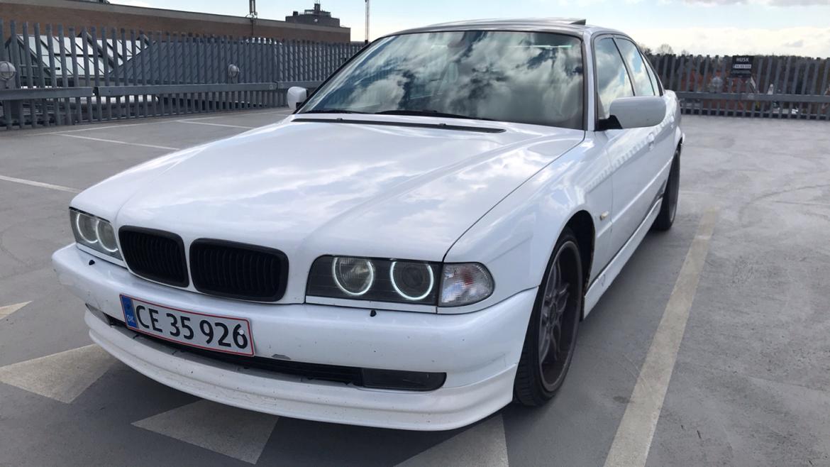 BMW E38 - 740i - V8 billede 8