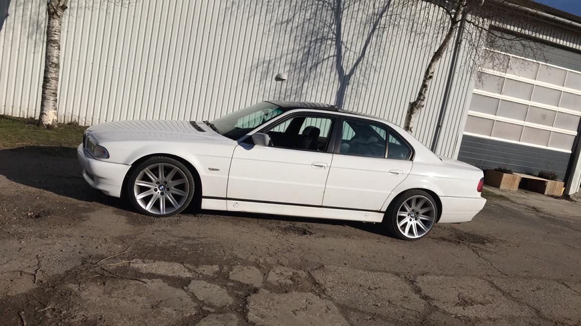 BMW E38 - 740i - V8 billede 18