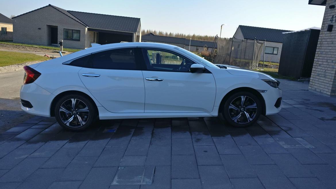 Honda Civic Elegance billede 2