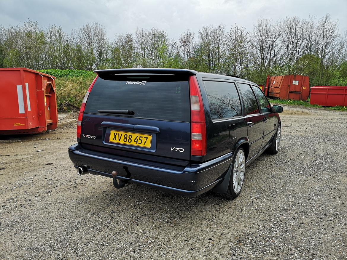 Volvo V70 T R-Design billede 2