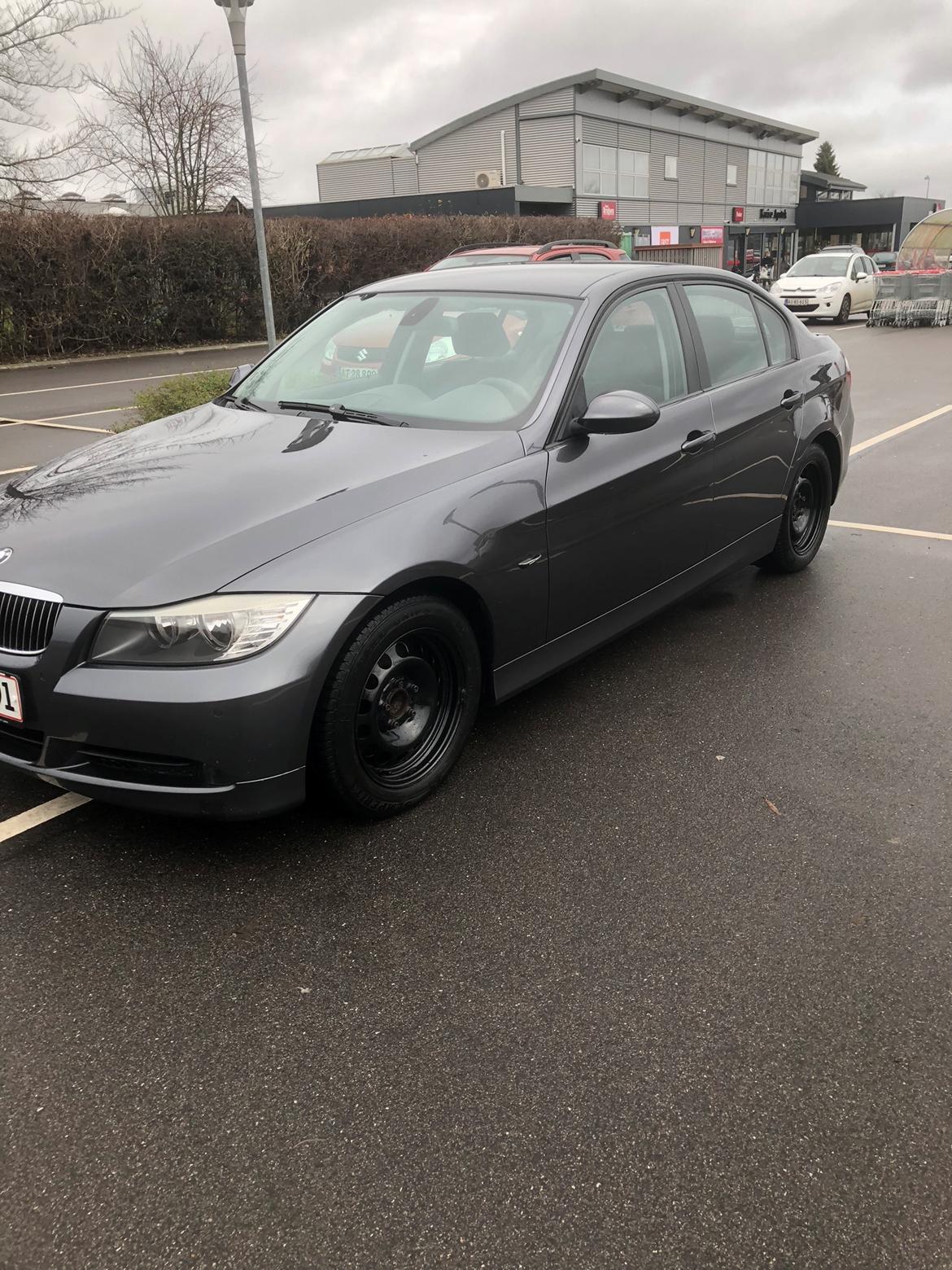 BMW 325I E90 billede 2