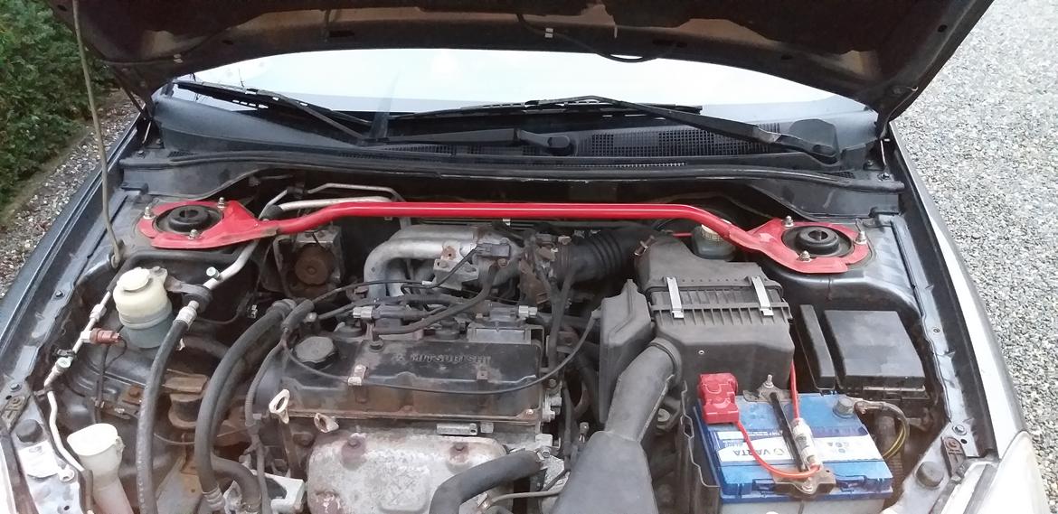 Mitsubishi Lancer - Tårnafstiver fra 2.0 monteret  billede 16