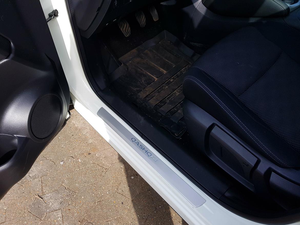 Nissan Qashqai 1.2 DIG-T Acenta - Originale indstigningslister uden indbygget lys. billede 12