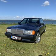 Mercedes Benz 190E