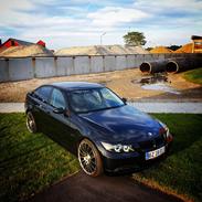 BMW E90 320D shadowline