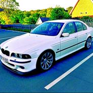 BMW E39 523i Aut. Limousine Alpinweiss