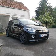 VW Black Up! 